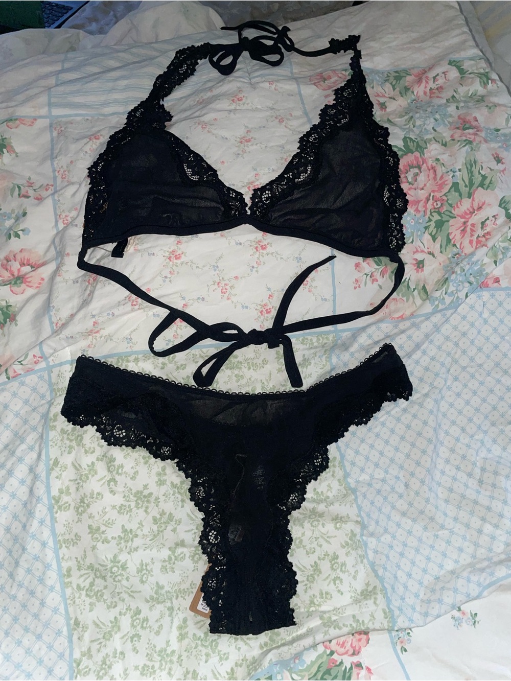 SKIMS Summer Mesh Lace Bralette and Crotchless Thong Set NWT